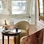 Kleber & 3* Paris